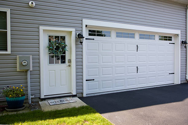 24/7 Emergency Garage Door Panel Replacement experts in Tyrrell County County, NC